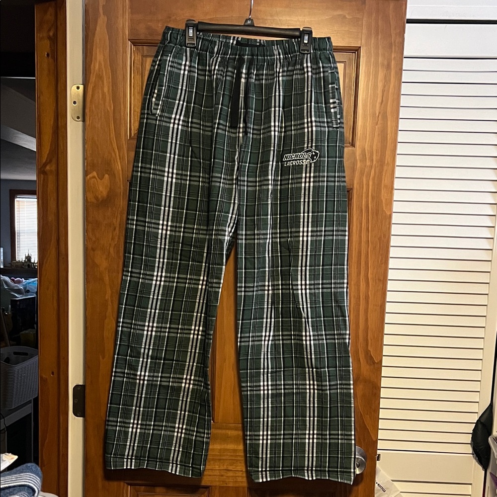 Nichols College Bison Lacrosse - PJ Lounge Pants
Unisex Size XL
Great Condition